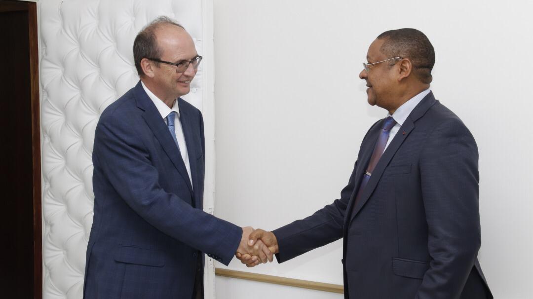 L’ambassadeur de la Russie au Gabon chez le ministre de l’économie et des finances!