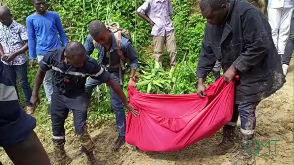 Urgent / Éboulement au pk8: une famille sous terre !