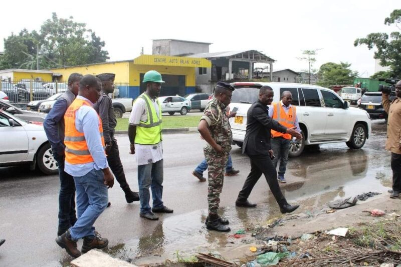 Le ministre des Travaux Publics touche du doigt l’evolution des chantiers de voiries de Libreville et Owendo