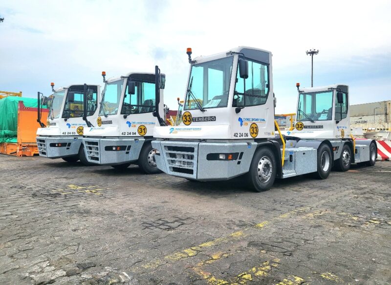 Owendo Container Terminal Renforce sa Flotte avec Six Nouveaux Tracteurs Portuaires