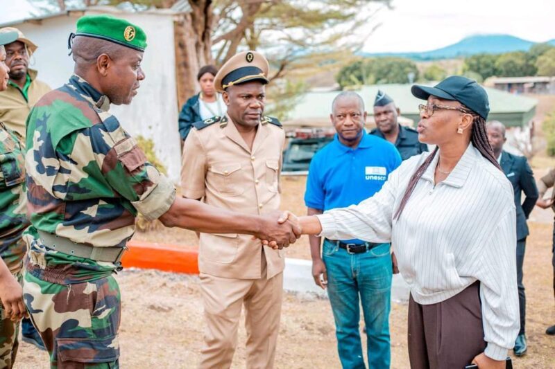 Remise de kits AGR aux bénéficiaires de formation en pisciculture à la Lopé