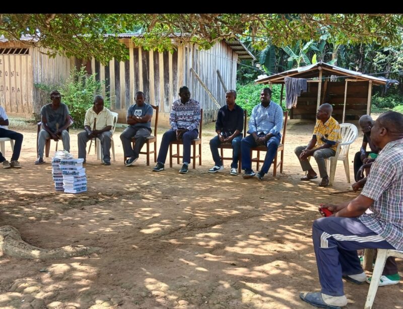 Mamadou Boueni Oumar soutient l’éducation dans le canton Aboye et le district de Makebe-Bakwaka