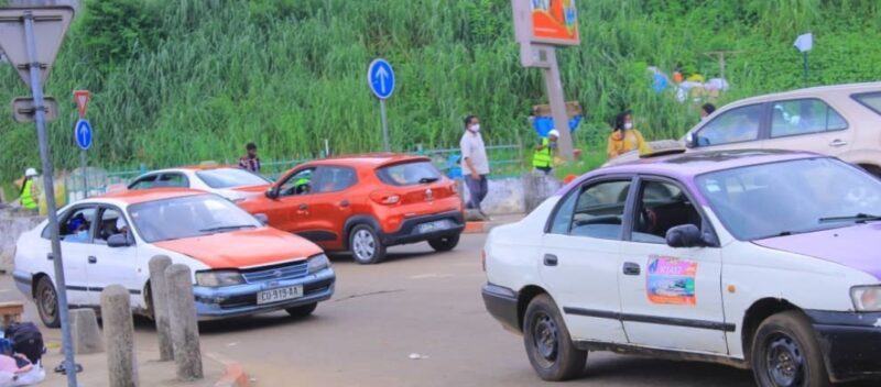 Alerte du ministère des Transports sur l’émission des cartes professionnelles de conducteur de taxi non reconnues par l’État